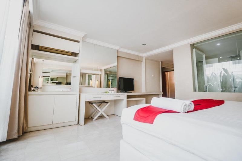 Reddoorz Plus @ Hr Muhammad Surabaya Exterior photo